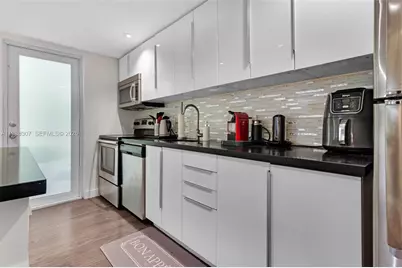 1117 Meridian Ave #5-1117, Miami Beach, FL 33139 - Photo 9
