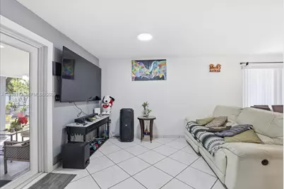 3140 NW 97th St, Miami, FL 33147 - Photo 9