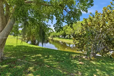 199 Prescott J #199, Deerfield Beach, FL 33442 - Photo 5