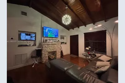 6300 NW 2nd St, Miami, FL 33126 - Photo 9