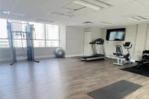 321 NE 26th St, Miami, FL 33137 - Photo 15