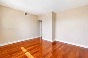 5600 Collins Ave, Miami Beach, FL 33140 - Photo 9
