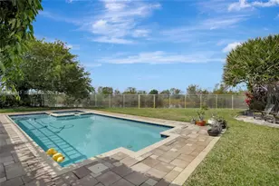 1653 Winterberry Ln, Weston, FL 33327 - Photo 25