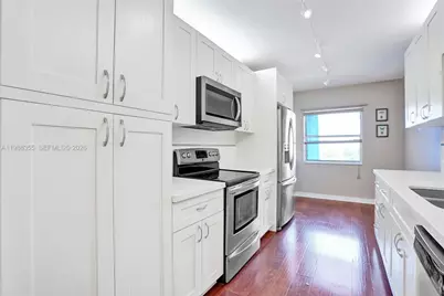 4001 Hillcrest Dr #817, Hollywood, FL 33021 - Photo 1