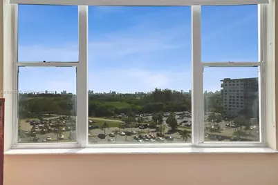 4001 Hillcrest Dr #817, Hollywood, FL 33021 - Photo 19