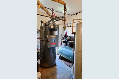 4222 W 16th Ave, Hialeah, FL 33012 - Photo 9