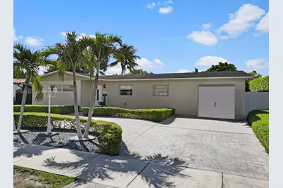 8530 NW 179th St, Hialeah, FL 33015 - Photo 1