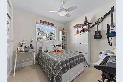 8530 NW 179th St, Hialeah, FL 33015 - Photo 21