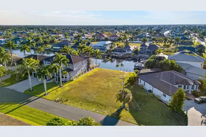 5423 SW 17th Ave, Cape Coral, FL 33914 - Photo 5