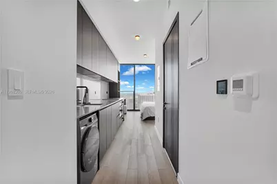20 NE 11th St #3603A, Miami, FL 33132 - Photo 5