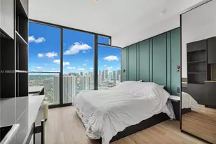 20 NE 11th St, Miami, FL 33132 - Photo 1