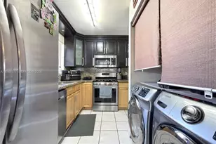 13921 SW 164th St, Miami, FL 33177 - Photo 5