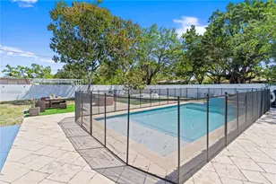 1110 NE 130th St, North Miami, FL 33161 - Photo 35