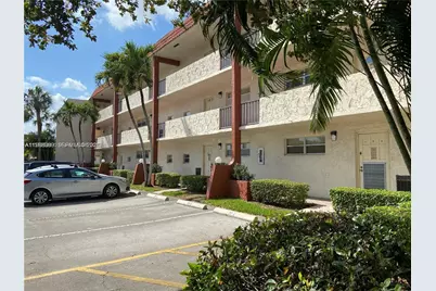 671 S Hollybrook Dr #104, Pembroke Pines, FL 33025 - Photo 1