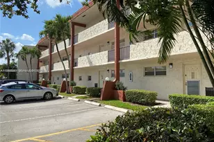 671 S Hollybrook Dr, Pembroke Pines, FL 33025 - Photo 1