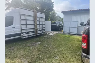 9260 SW 164th St, Palmetto Bay, FL 33157 - Photo 5