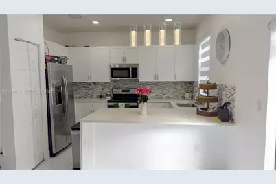 3318 W 106th Ter, Hialeah, FL 33018 - Photo 19