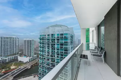55 SE 6th St #4200, Miami, FL 33131 - Photo 1