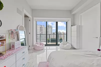 1451 Brickell Ave #2802, Miami, FL 33131 - Photo 11