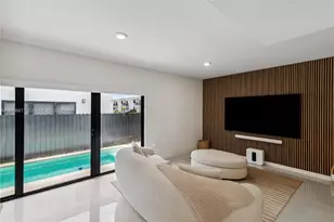 1396 NW 3rd St, Florida City, FL 33034 - Photo 9