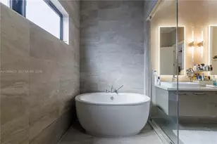 8115 NW 48th Terrace, Doral, FL 33166 - Photo 35