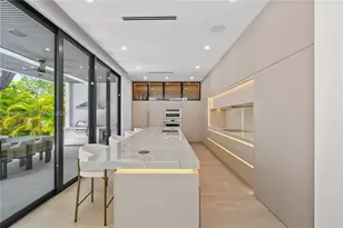 280 NW 47th St, Miami, FL 33127 - Photo 17