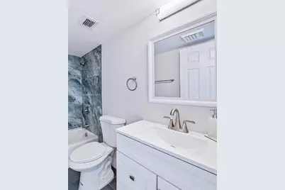 136 Lakeshore Dr #511, North Palm Beach, FL 33408 - Photo 5