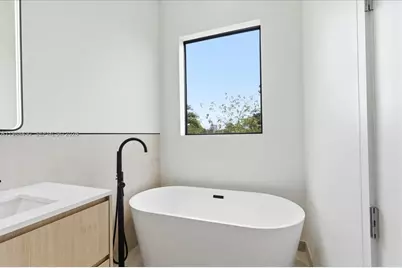 2925 SW 36th Ave, Miami, FL 33133 - Photo 51