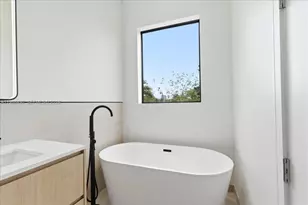 2925 SW 36th Ave, Miami, FL 33133 - Photo 51