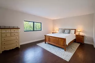 18163 SW 149th Pl, Miami, FL 33187 - Photo 13