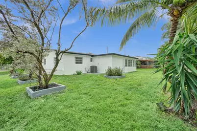 1220 NE 8th St, Pompano Beach, FL 33060 - Photo 25