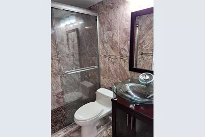 5480 W 21st Ct #404, Hialeah, FL 33016 - Photo 9