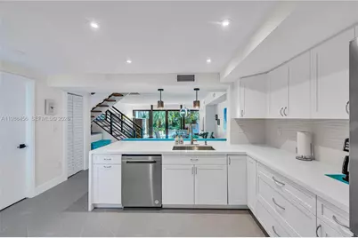 7018 SW 53rd Ln, Miami, FL 33155 - Photo 11