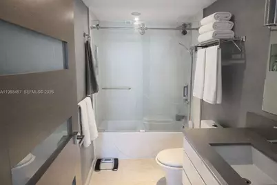701 Brickell Key Dr #1611, Miami, FL 33131 - Photo 9