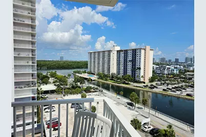 300 Bayview Dr #905, Sunny Isles Beach, FL 33160 - Photo 15