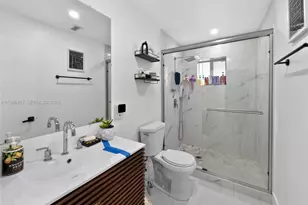 19800 NW 5th Ave, Miami Gardens, FL 33169 - Photo 9