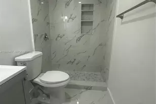 2753 W 68th Pl, Hialeah, FL 33016 - Photo 11