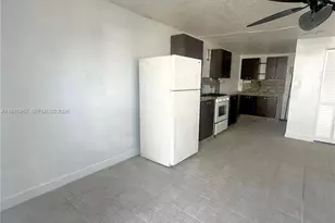 2753 W 68th Pl, Hialeah, FL 33016 - Photo 7