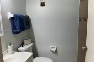 301 N Pine Island Rd, Plantation, FL 33324 - Photo 9