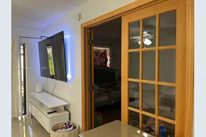 301 N Pine Island Rd #156, Plantation, FL 33324 - Photo 11