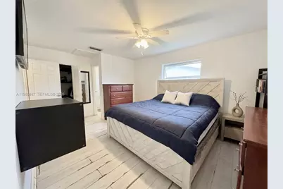 2498 NW 98th Ln, Sunrise, FL 33322 - Photo 5