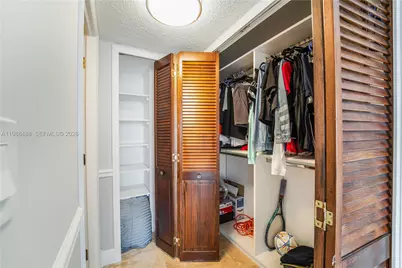 6039 Collins Ave #1229, Miami Beach, FL 33140 - Photo 27