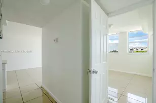 1990 Marseille Dr, Miami Beach, FL 33141 - Photo 25