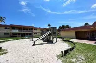 850 E Commercial Blvd, Oakland Park, FL 33334 - Photo 17