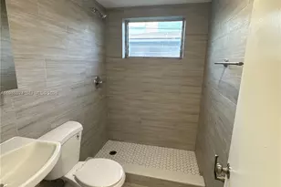 619 SW 7th Ave, Miami, FL 33130 - Photo 3