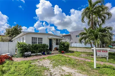 528 E 10th St, Hialeah, FL 33010 - Photo 1