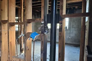 1561 NW 131st St, Miami, FL 33167 - Photo 29