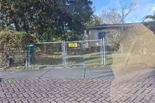 1561 NW 131st St, Miami, FL 33167 - Photo 13