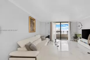 2500 Parkview Dr, Hallandale Beach, FL 33009 - Photo 3