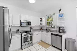 1120 Canella Ln, Hollywood, FL 33019 - Photo 5